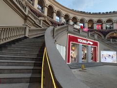 -王府井奥莱临潼小镇(临潼店)