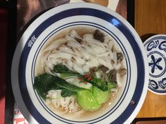 -霸蛮湖南菜·牛肉粉(荣京西街店)