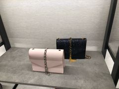 -CHARLES&KEITH(城西银泰店)