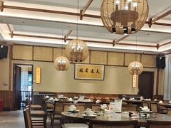 -湘力力小院·鱼汤泡饭(枫林路店)