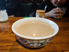 艾丁湖碗奶茶-艾丁湖烤全羊西域文化主题餐厅(新天润店)