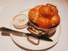 餐前面包黄油-壳里西餐厅Coquille Seafood Bistro(蒙自路店)