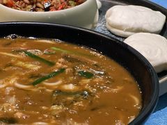 -香巴拉云南餐厅(华莱坞店)