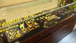 -灵彩珠宝(朗香街店)
