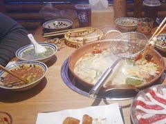 -洱火云南酸菜牛肉火锅(石景山当代商城店)