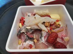 -马家斑.鲜鱼火锅(松湖万科店)