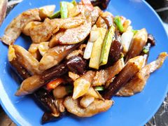 黑枞菌炒猪颈肉-长安·大茶饭