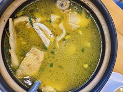 阳澄胡草鸡砂锅-品鲜村农家菜·阳澄湖大闸蟹(总店)