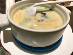 无油鱼汤煮食蔬-大树餐厅(红旗街万达店)