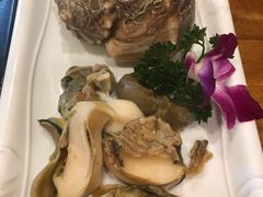 -老东镇啤酒屋海鲜加工·蒸汽海鲜·海鲜烧烤(台东店)