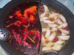 -鸿姐老火锅(疁城新天地店)