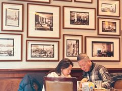 -上海和平饭店维克多咖啡厅 Victor's