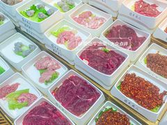 -来龍儿鲜切牛肉自助老火锅