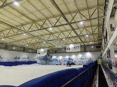 -乔波室内滑雪场