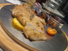 碳烤猪颈肉-小大董·烤鸭(观景餐厅·南京西路店)