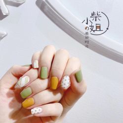 -柴小姐美睫美甲