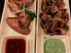 香酥鱿鱼圈配香草蛋黄酱-WOLFGANG PUCK KITCHEN & BAR(迪士尼小镇店)