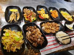 -八一路好吃街(雨田商务大厦店)