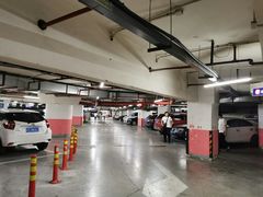 -中山公园-龙之梦停车场