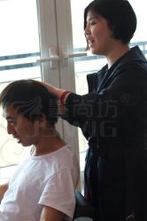 工作中-髻尚坊增发补发织发假发定制