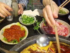 -茅草房·河畔园林火锅