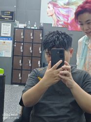 -藤野造型专业烫染接发