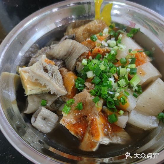 色鲜牛杂