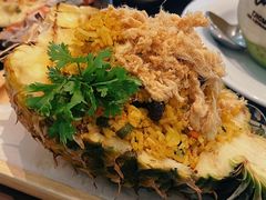 -Chom Cafe and Restaurant