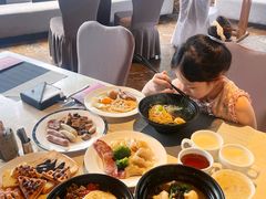 -广州中心皇冠假日酒店·汇点大堂吧