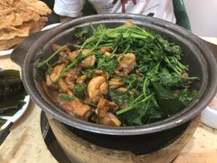 -芳村榕树头叹佬鸡煲(体育西店)