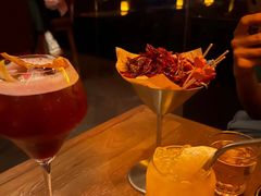 -FOUR PLAY BAR