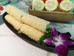 丝滑响铃卷-六少·猪肚包鸡火锅(卓悦INTOWN店)
