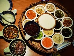 -包整·丝娃娃(一览甲秀楼风景店)