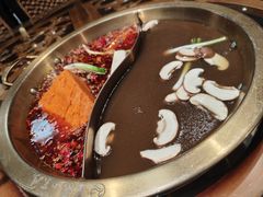 -小天鹅火锅·一线江景洪鼎旗舰店(洪崖洞店)