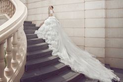 -派丽莫Pellimo原创设计婚纱品牌