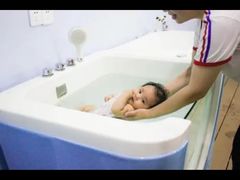 -澳优国际亲子游泳早教俱乐部(人和天地店)