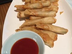 鲟鱼春卷-芳草地度假酒店·野炉中餐厅