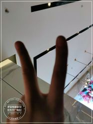 -罗亚帝造型·烫发染发