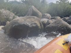 -罗田大别山峡谷漂流