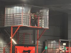 -极限PLAY运动娱乐新世界·团建派对潮玩休闲馆·室内蹦极高空游乐园