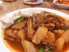 沙湾大盘鸡-塔哈尔·新疆盛宴(城西银泰店)