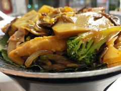 -天天向上素食餐厅(五台山店)
