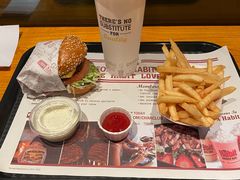 -The Habit Burger Grill 哈比特汉堡(复兴soho店)