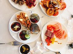 -荣誉国际酒店-云顶旋转餐厅