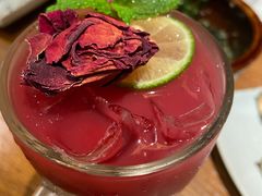 红玫瑰与白米酒-云海肴·汽锅鸡·云南菜(天山百盛优客店)