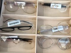 -目艮眼镜SHOWROOM(品牌集合店)