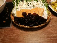 -拾味馆·浓鲜骨汤(光谷天地店)