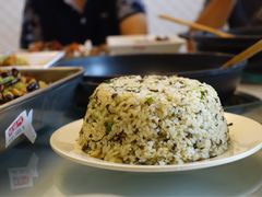 酸菜炒蛋-蛙蛙叫干锅年代(簋街总店)