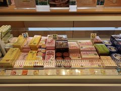面包甜点陈列柜-好利来(永定路店)