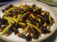 芦笋炒鸡枞菌-漫渡庄绿岛花园•隐世庭园菜(滨湖店)